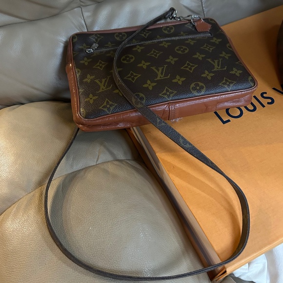 VINTAGE GORGEOUS Sport Sac Monogram Crossbody🧡🤎 - Picture 14 of 16